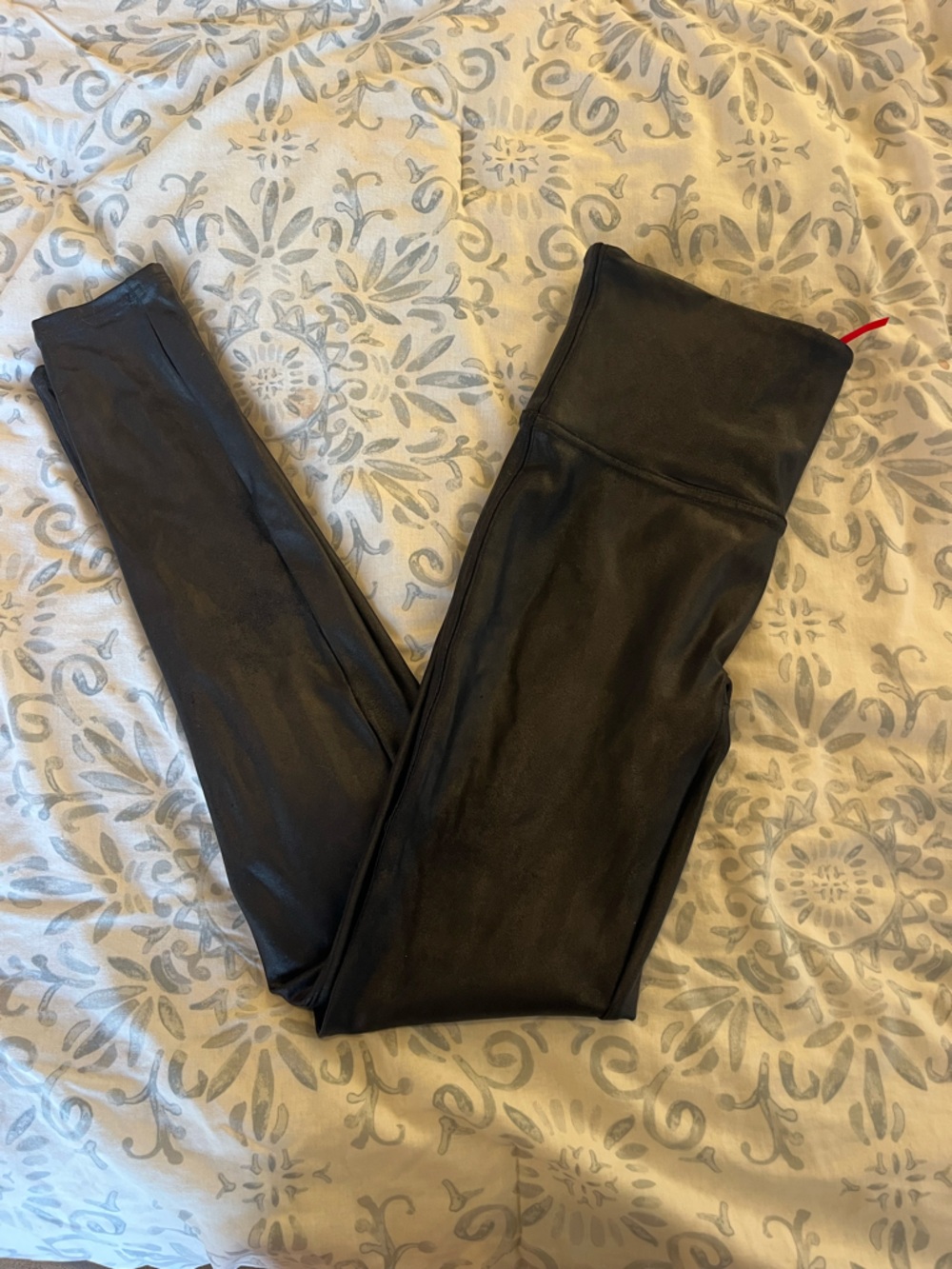 Women’s Spanx Faux Leather Leggings Size M – High Rise, Sleek Fit